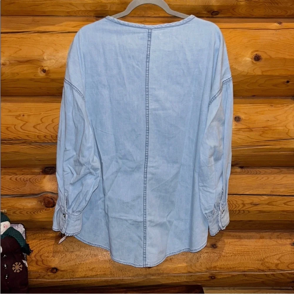 Free People NWT Denim Dreaming Pullover Size Large in So Soft Light Wash - Picture 11 of 12